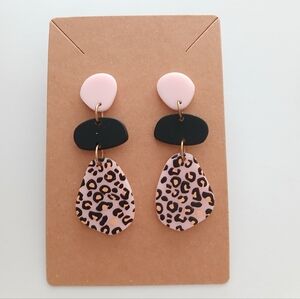 Fashion Jewelry Pink and Black Leopard Earrings